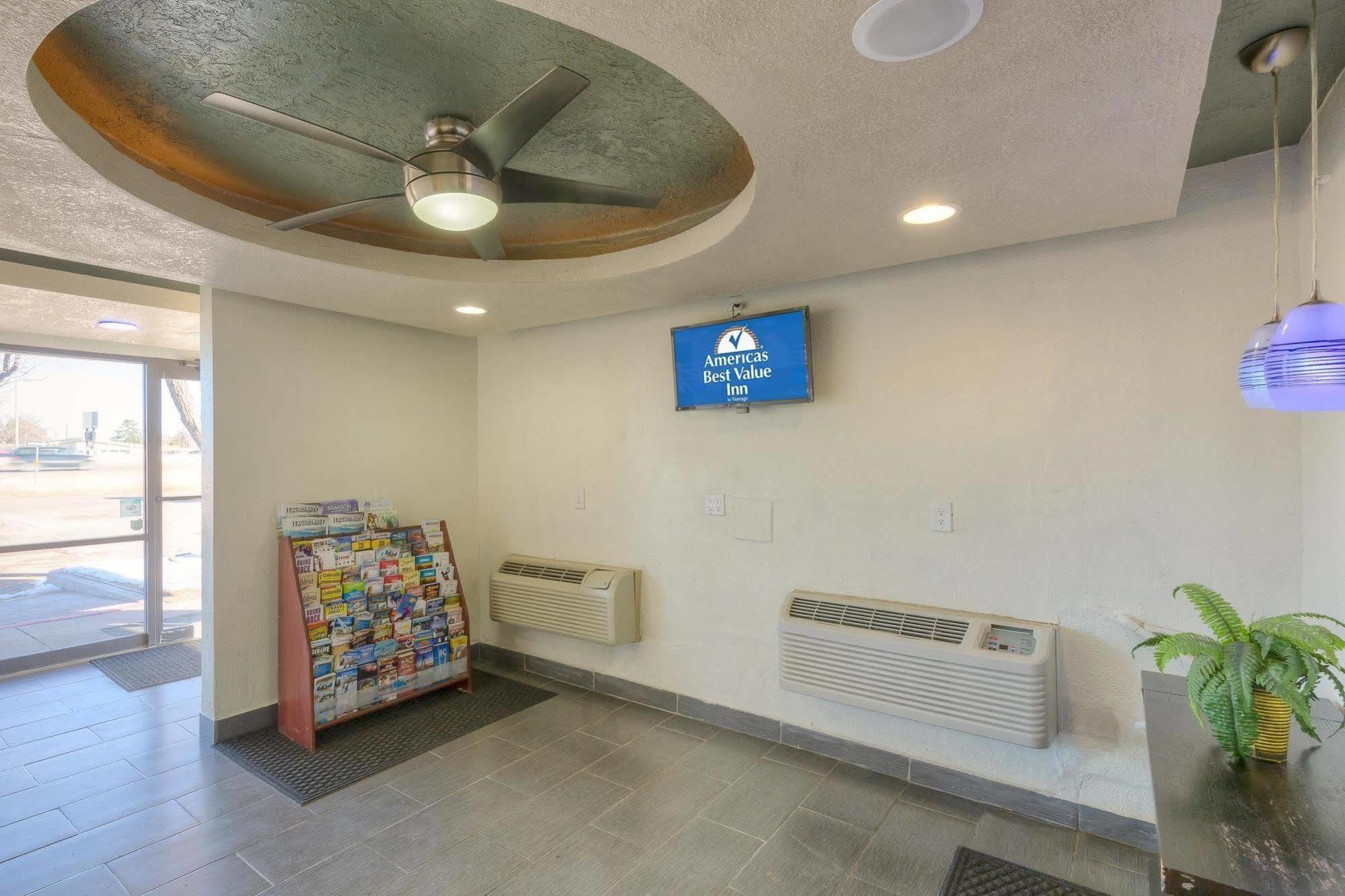 Americas Best Value Inn Amarillo Airport/Grand Street Exterior foto