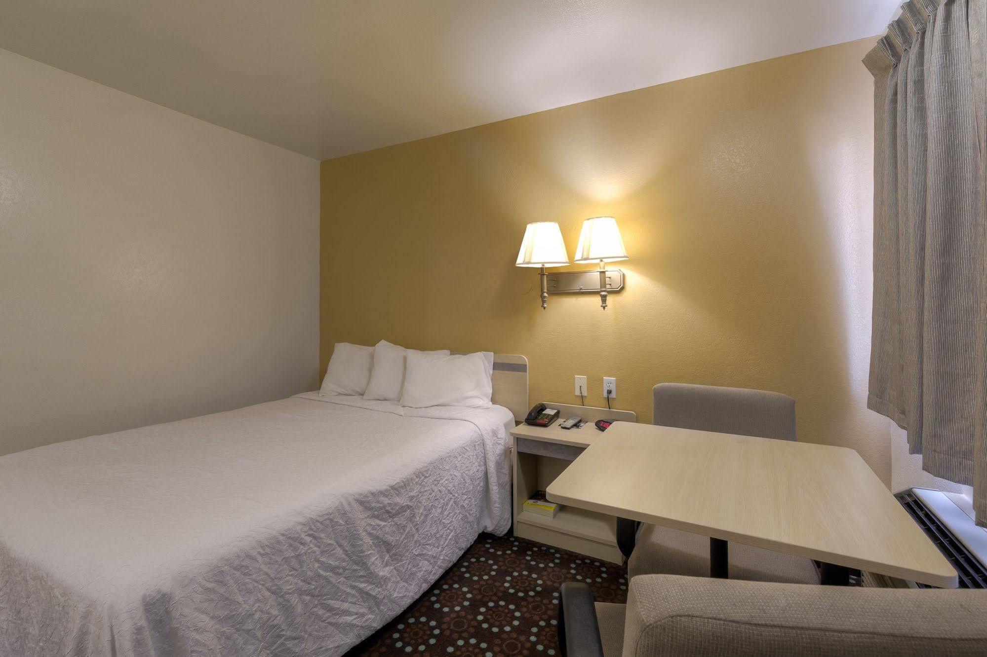 Americas Best Value Inn Amarillo Airport/Grand Street Exterior foto